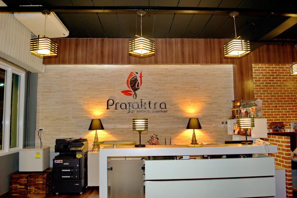 Prajaktra City Hostel Udon Thani Esterno foto