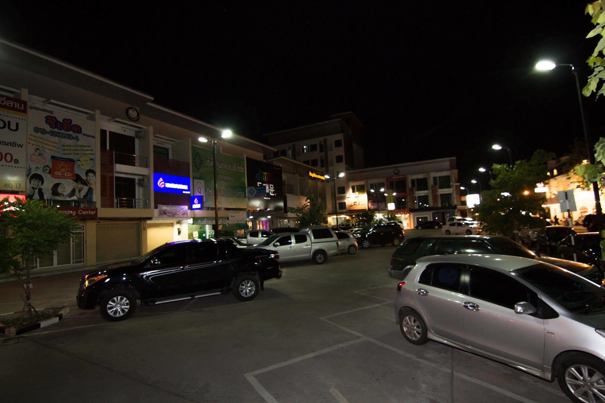 Prajaktra City Hostel Udon Thani Esterno foto